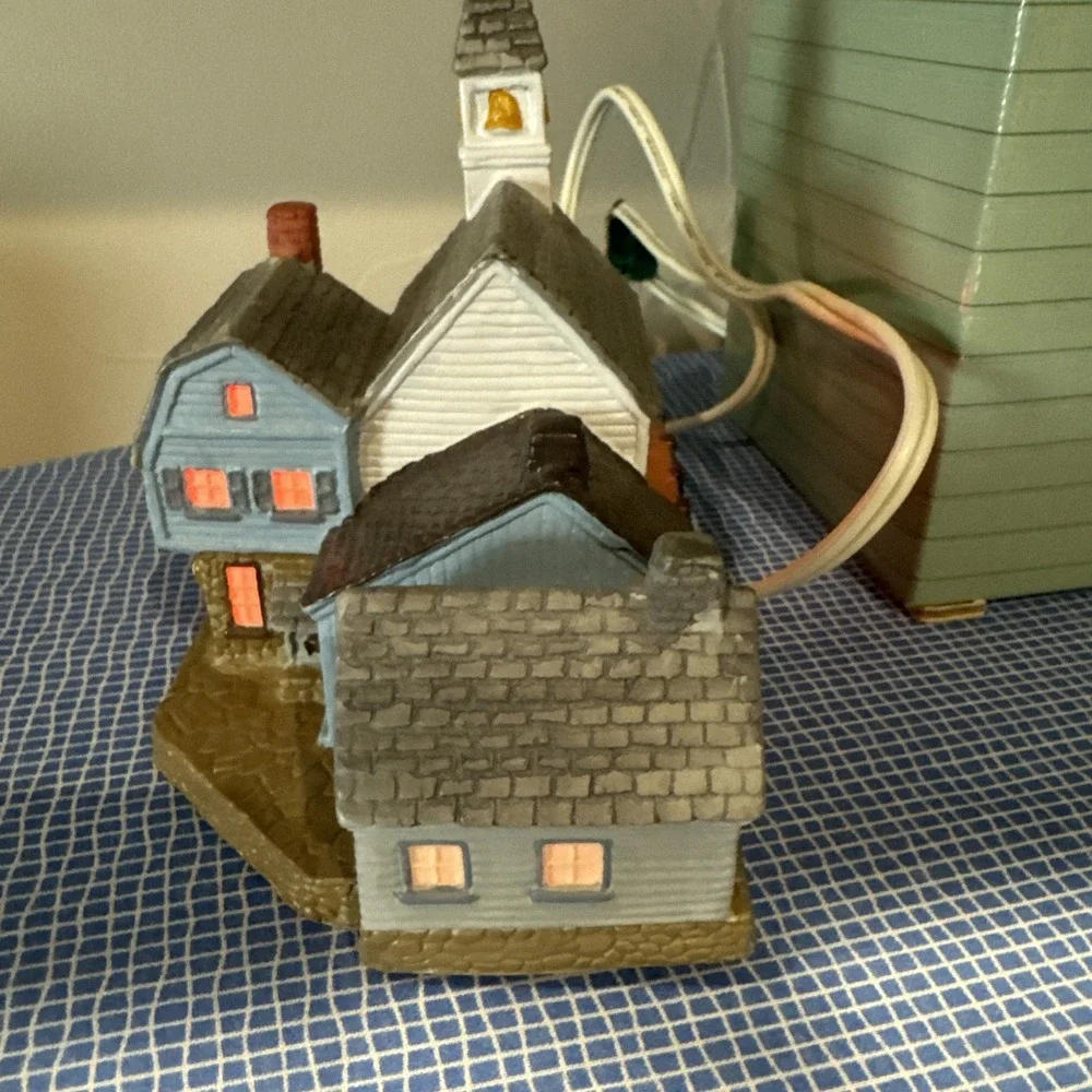 1989 Avon Church Early American Light-Up Village Mini Christmas House Collection